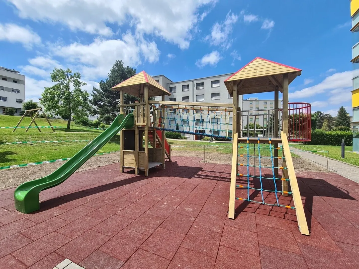 Charmantes 4,5 Zimmer in einem sehr familiären Viertel - Foto 2 von 11