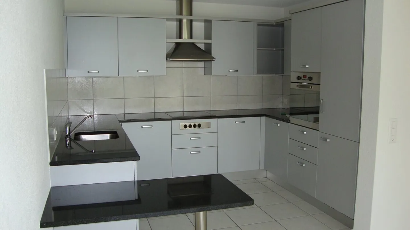 Charmantes 4,5 Zimmer in einem sehr familiären Viertel - Foto 3 von 11
