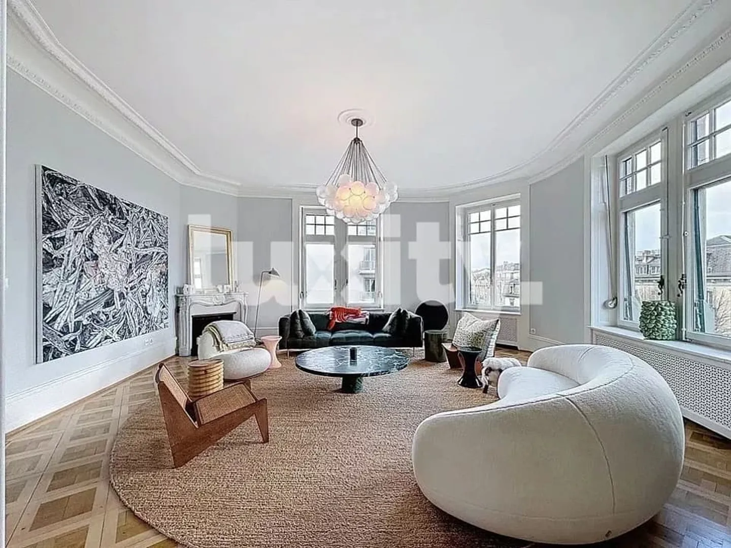 Appartement Haussmannien d'Exception - Élégance & Volumes Rares - Photo 1 of 3