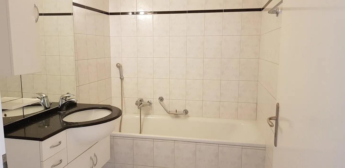 Charmantes 4,5 Zimmer in einem sehr familiären Viertel - Foto 5 von 11
