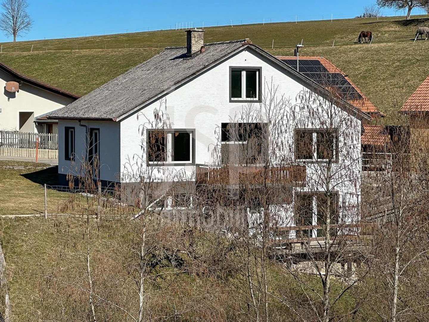 Practical 4 Room House with Large Plot - Photo 2 of 23