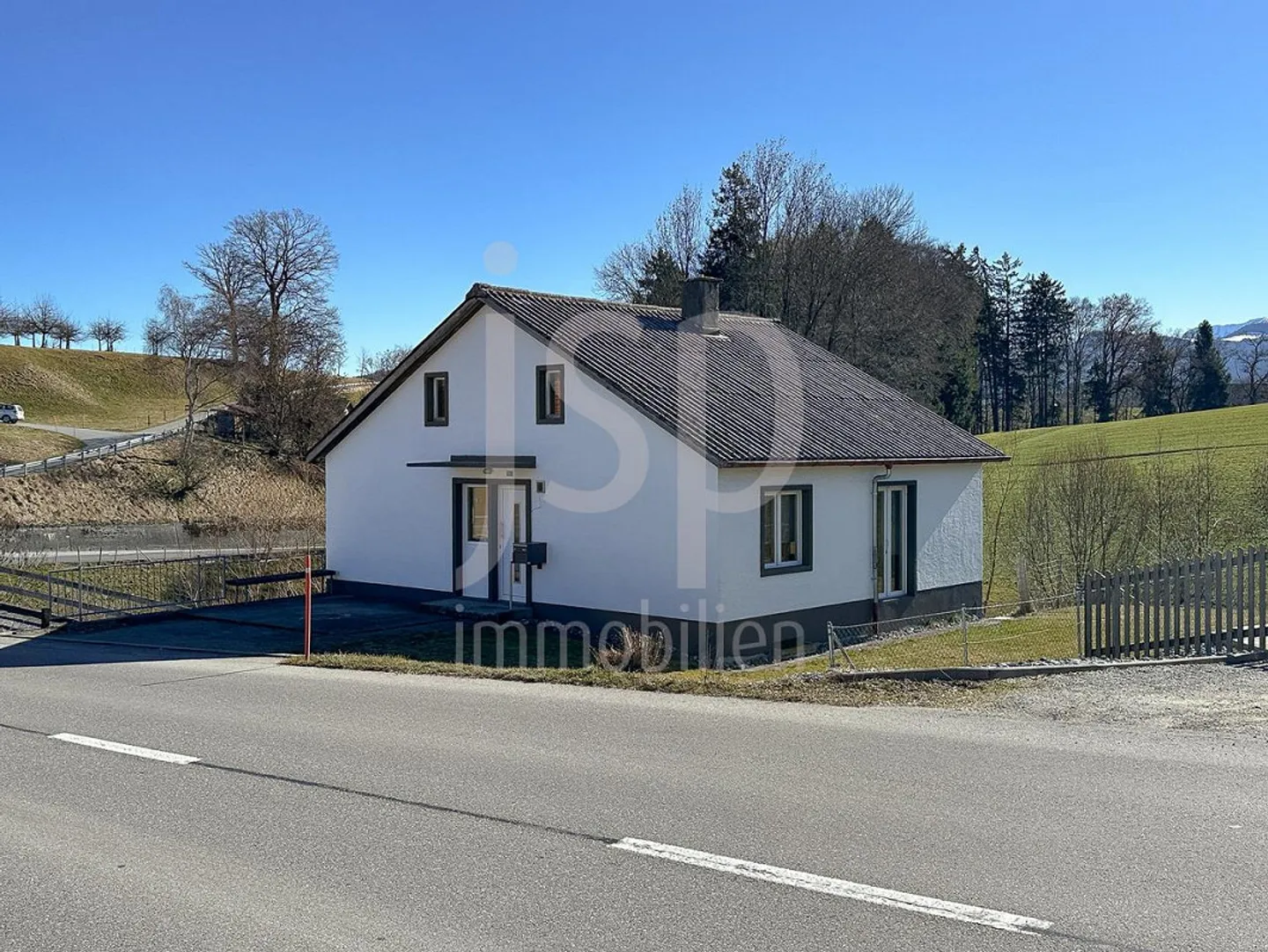 Practical 4 Room House with Large Plot - Photo 4 of 23