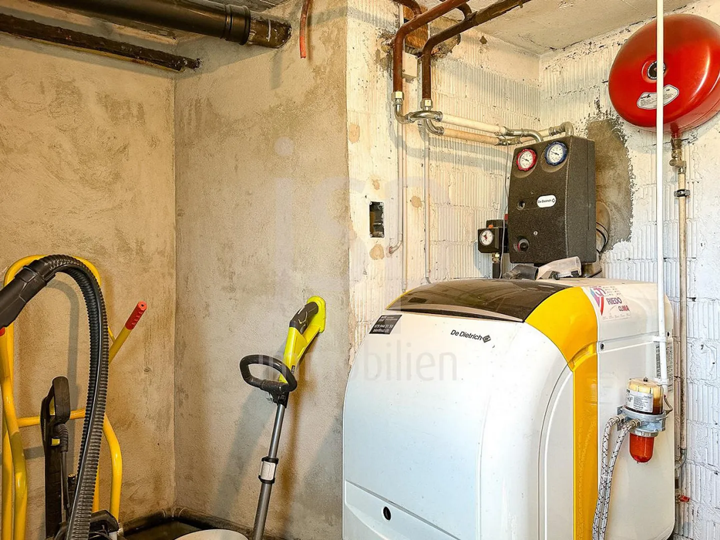 Practical 4 Room House with Large Plot - Photo 18 of 23