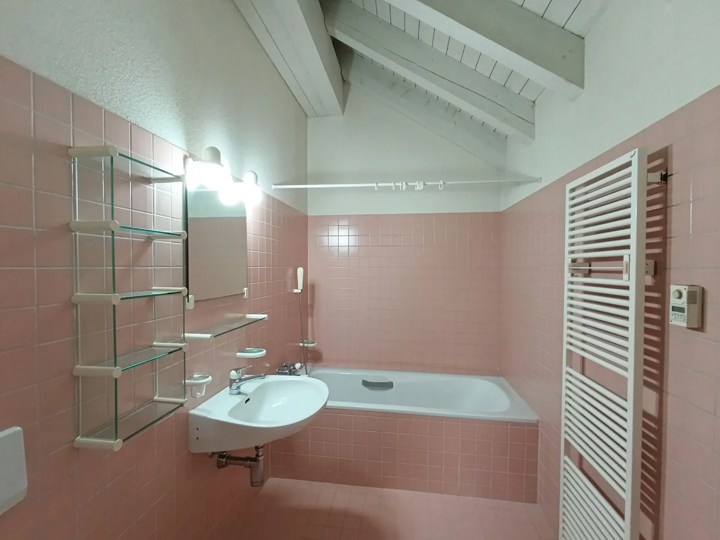 Your new family happiness! Spacious 5.5-room semi-detached house in Rudolfstetten - Photo 12 of 15