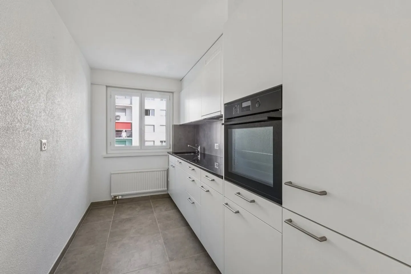 Apartment with 3 Rooms - Photo 2 of 10