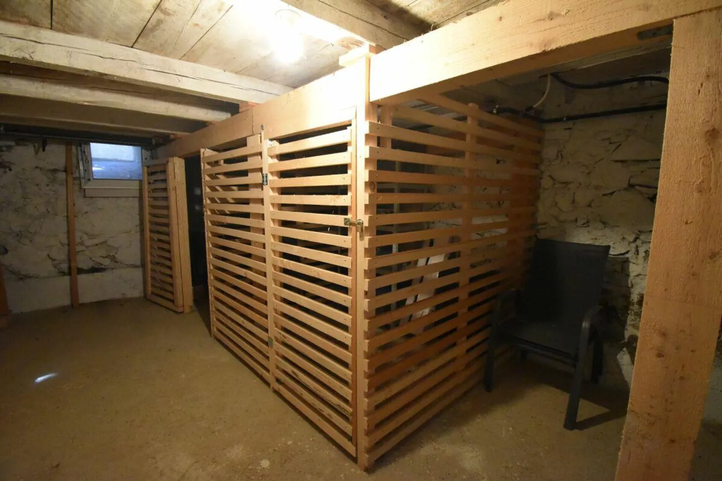 Residential and commercial building in a central location - Photo 17 of 17