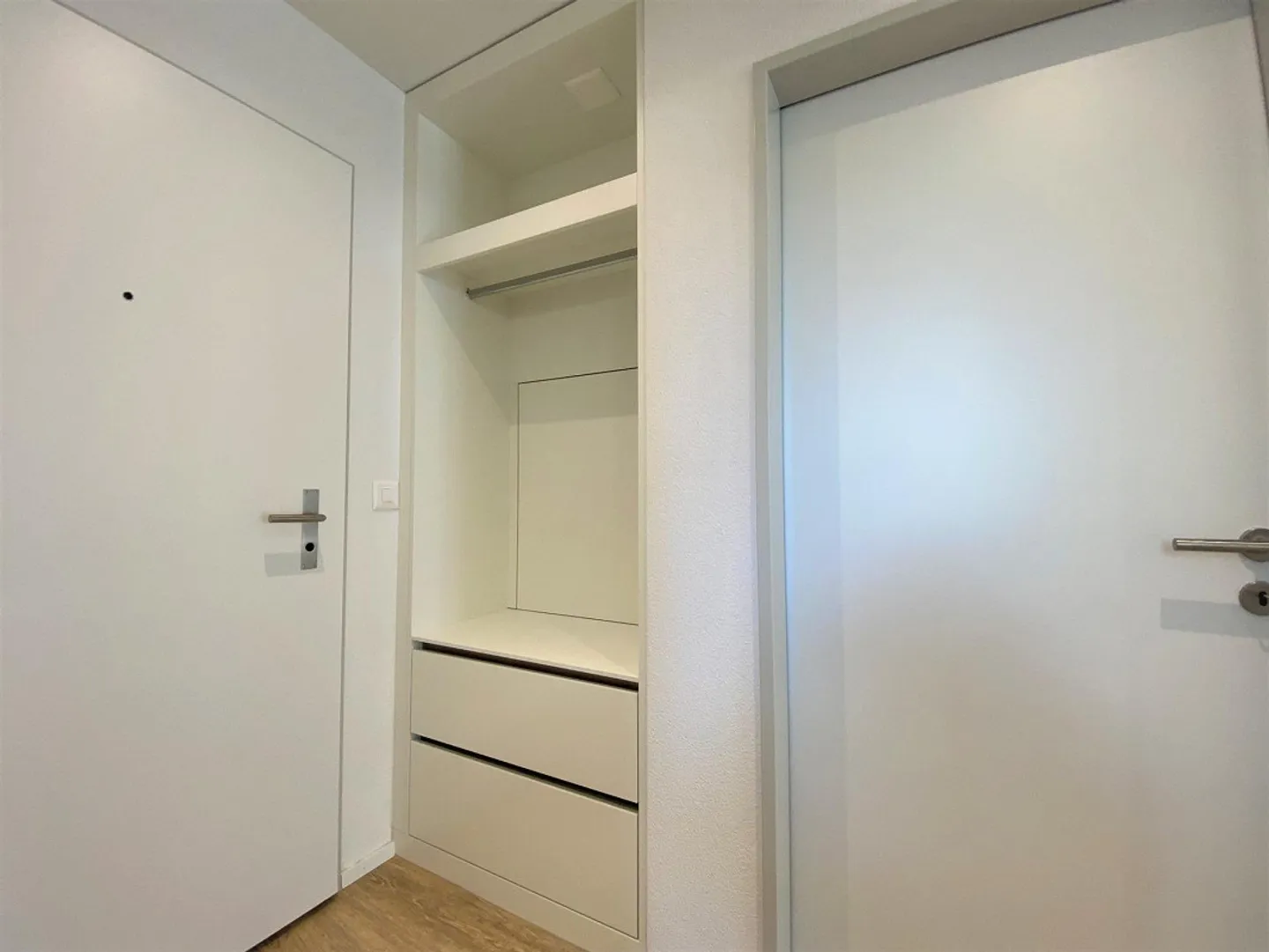 Top 2.5-Room Apartment on the Ground Floor with South Orientation - Photo 8 of 15