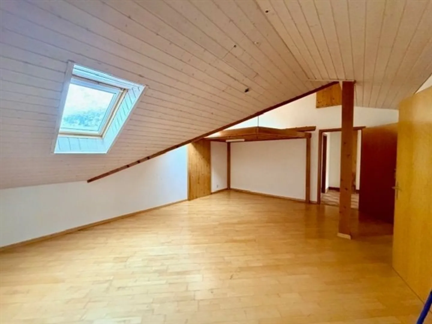 Area of 120 m², apartment or commercial space - Photo 9 of 9