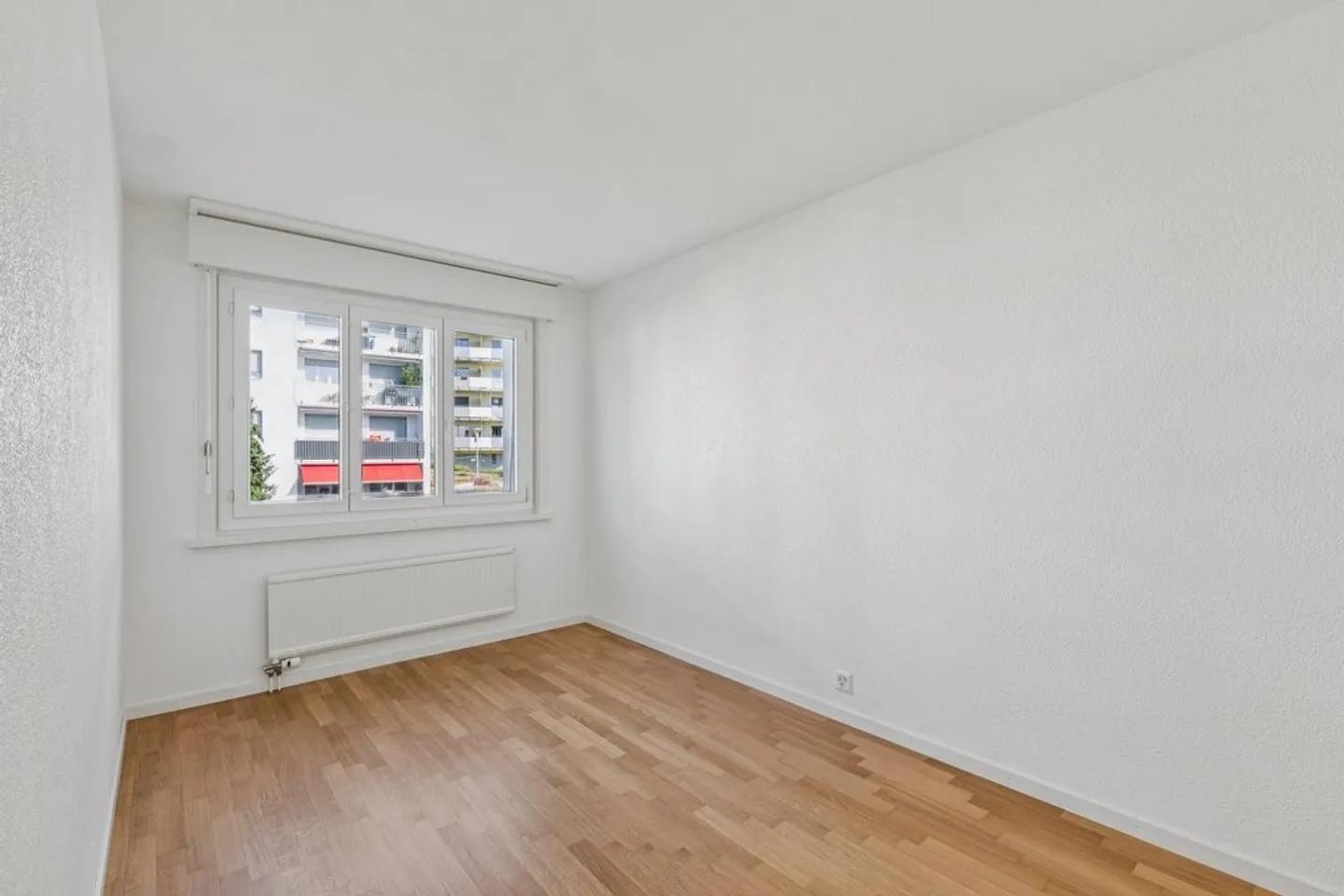 Apartment with 3 Rooms - Photo 7 of 10