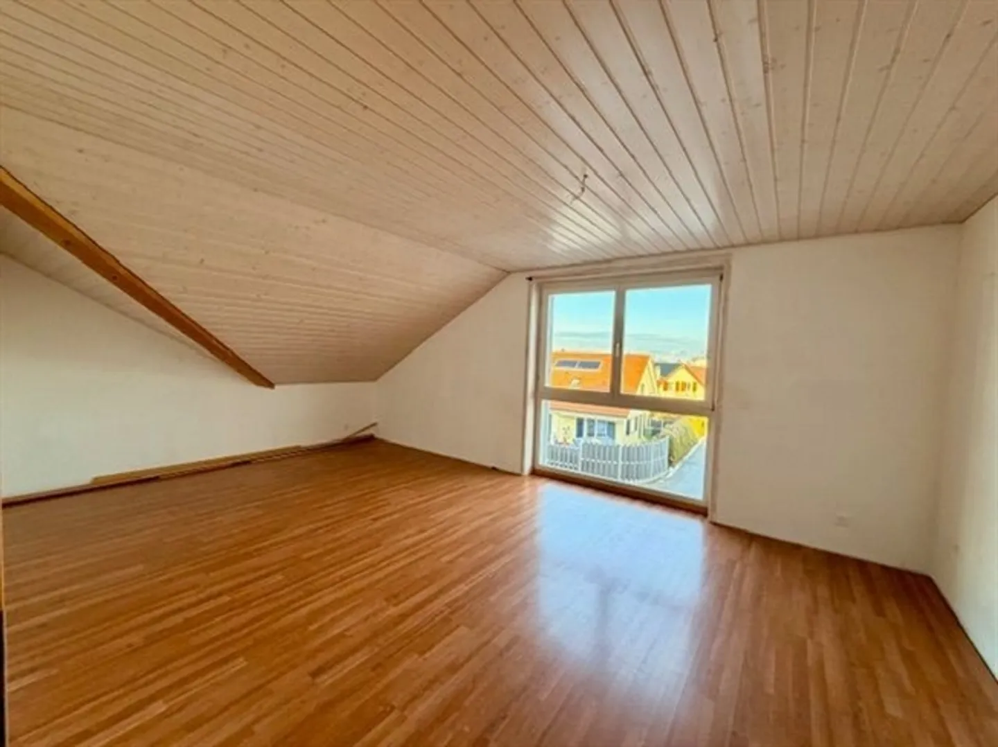 Area of 120 m², apartment or commercial space - Photo 8 of 9