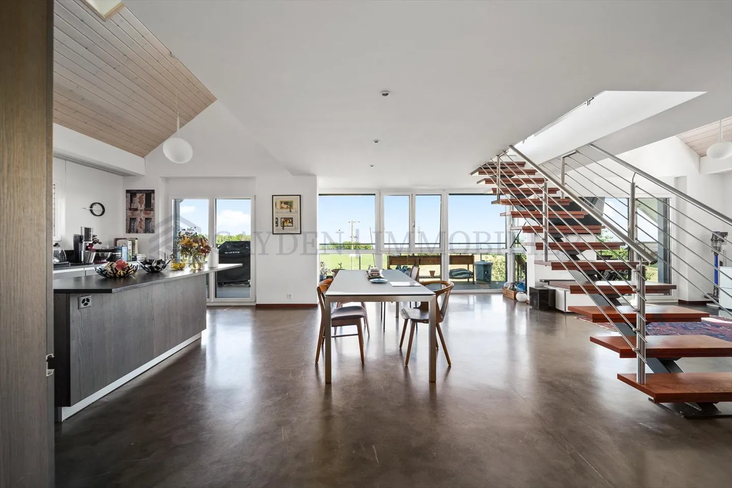 Exklusiv !! Superbe 6.5 Zimmer im letzten Stock, mit Blick auf den See - Foto 4 von 13