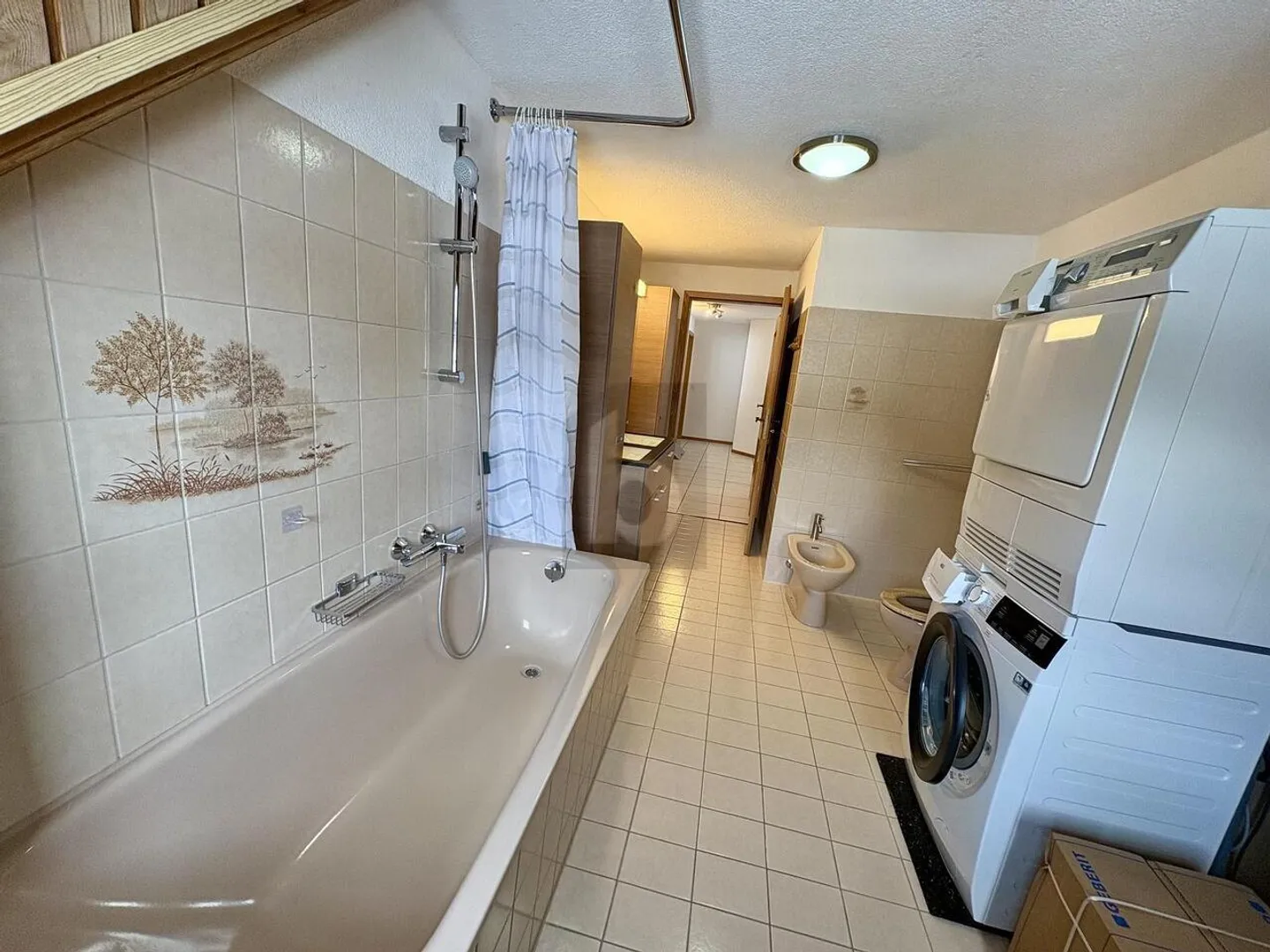 Grosszügige Wohnung mit Balkon - Foto 5 von 6