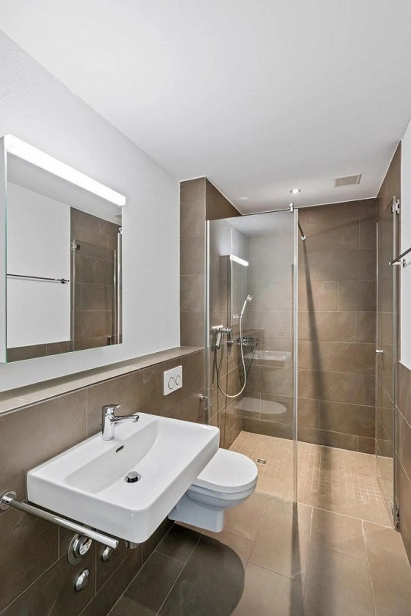 Vivere in modo unico in una posizione centrale! - Foto 6 di 9