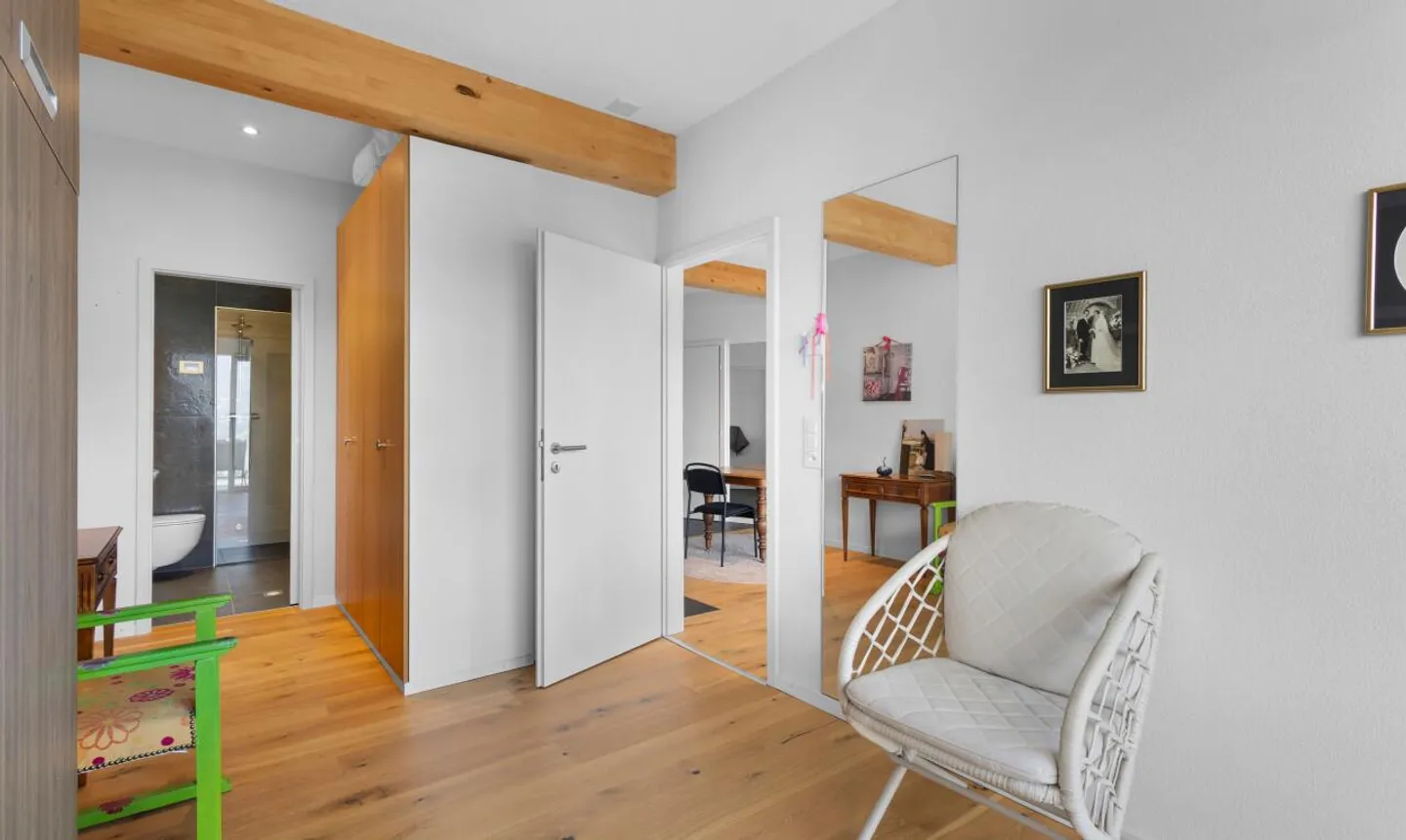 Außergewöhnliche Residenz: Obergeschoss mit Panoramablick auf die Alpen - Foto 10 von 11