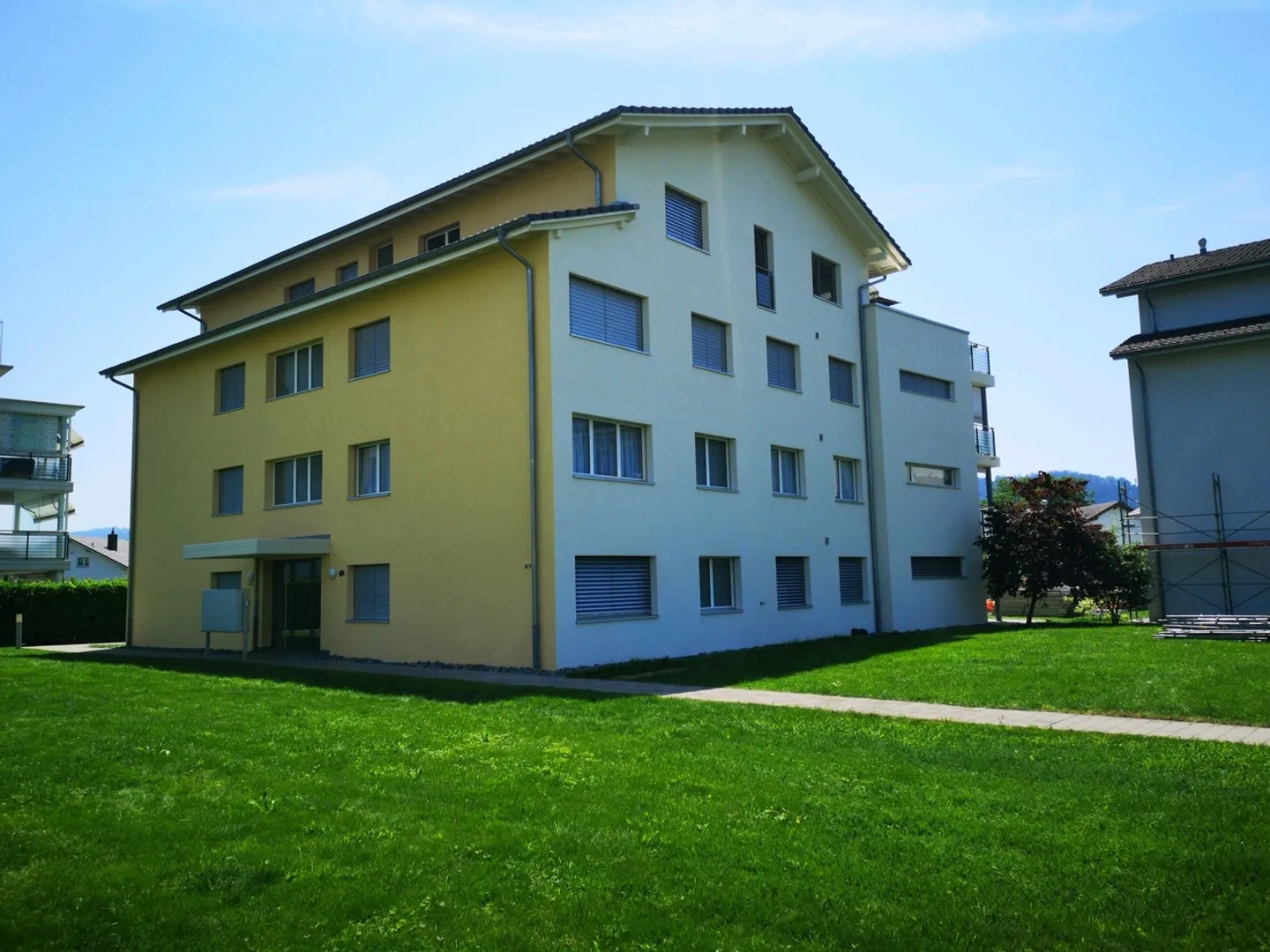 Appartement lumineux - à une minute à pied de la gare de Dagmersellen. - Photo 1 sur 10