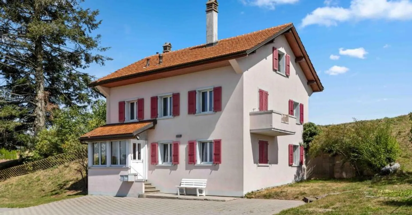 House with 2 apartments 5 min from Romont and 20 min from Bulle - Photo 2 of 6
