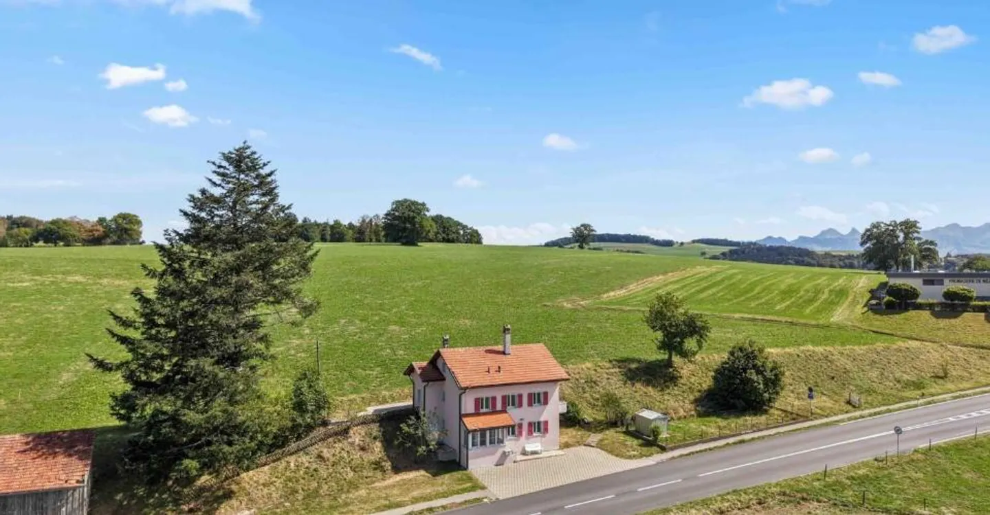 House with 2 apartments 5 min from Romont and 20 min from Bulle - Photo 3 of 6