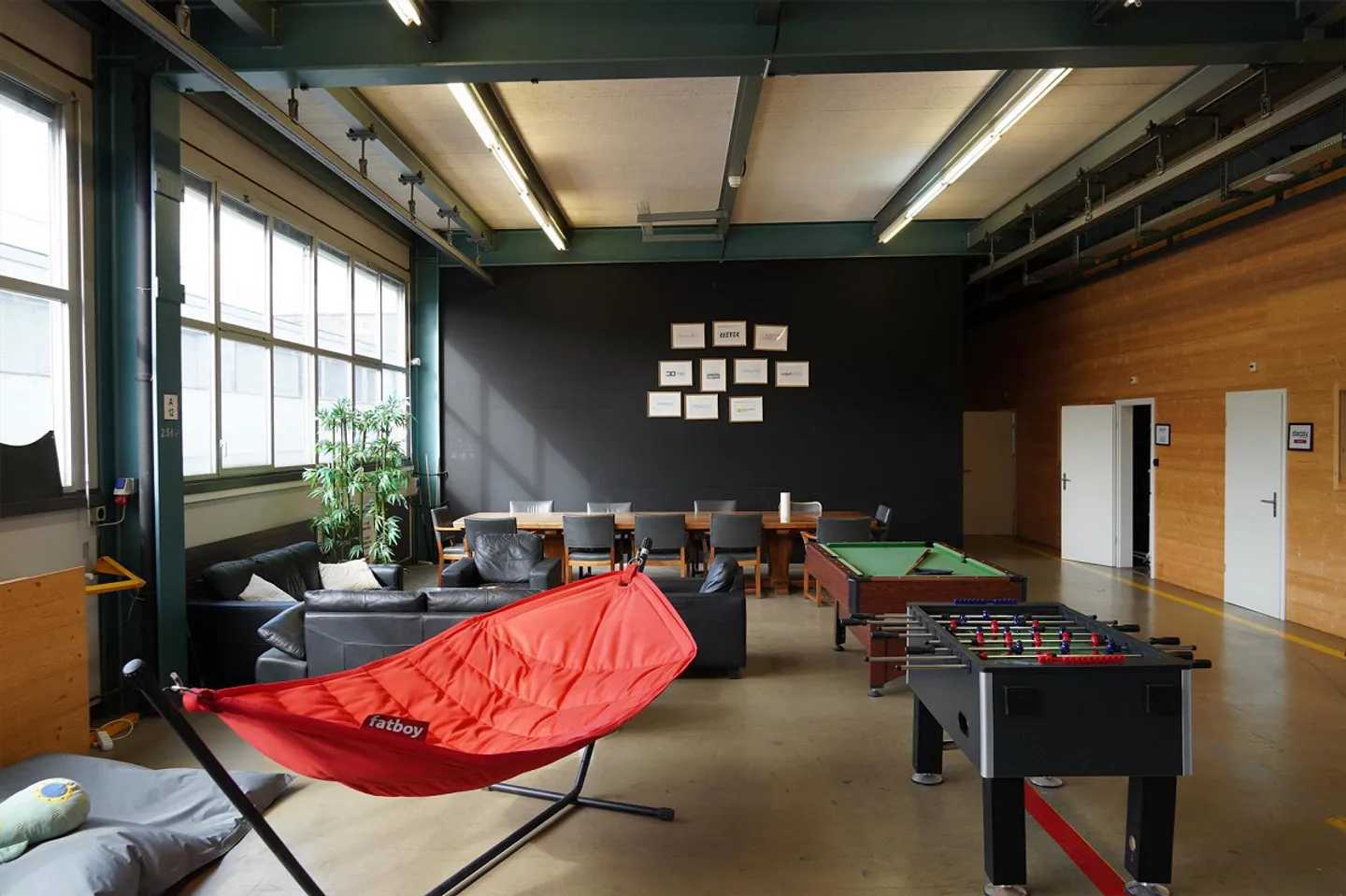Günstiges Büro in kreativer Fabrik - Foto 2 von 7