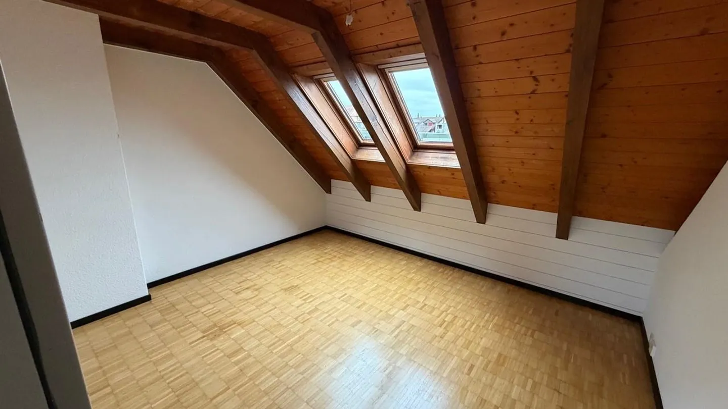 Superbe appartement en duplex avec balcon, au cœur de Lengnau - Photo 8 sur 8