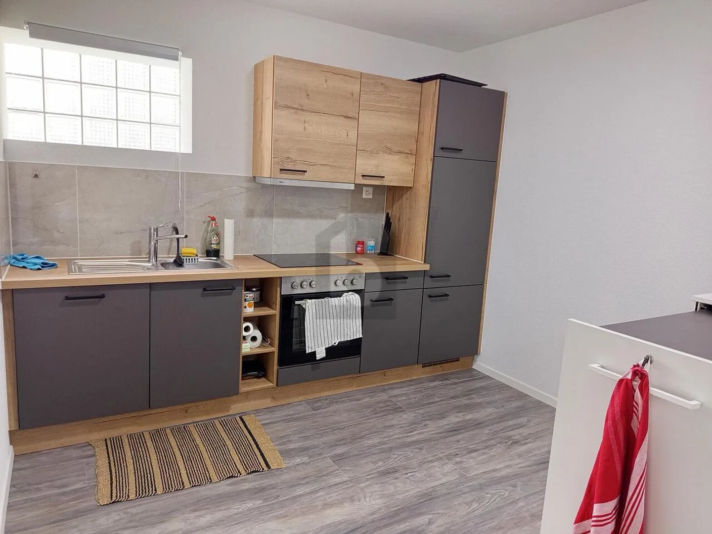 BRIGHT, VISIBLE &amp; VERSATILE - Photo 5 of 6