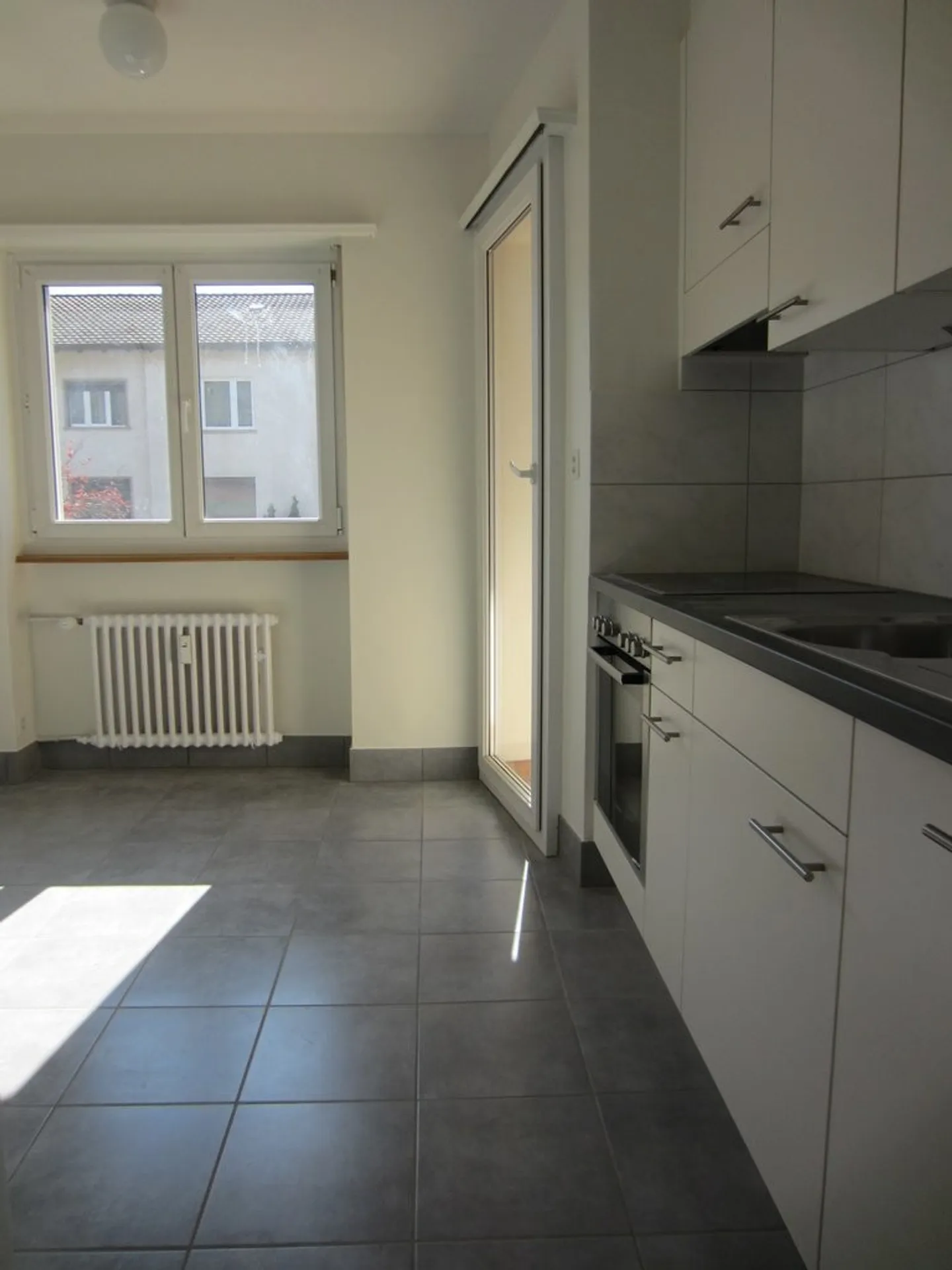 Charmante appartement 4 pièces à Münchenstein à louer - Photo 3 sur 12
