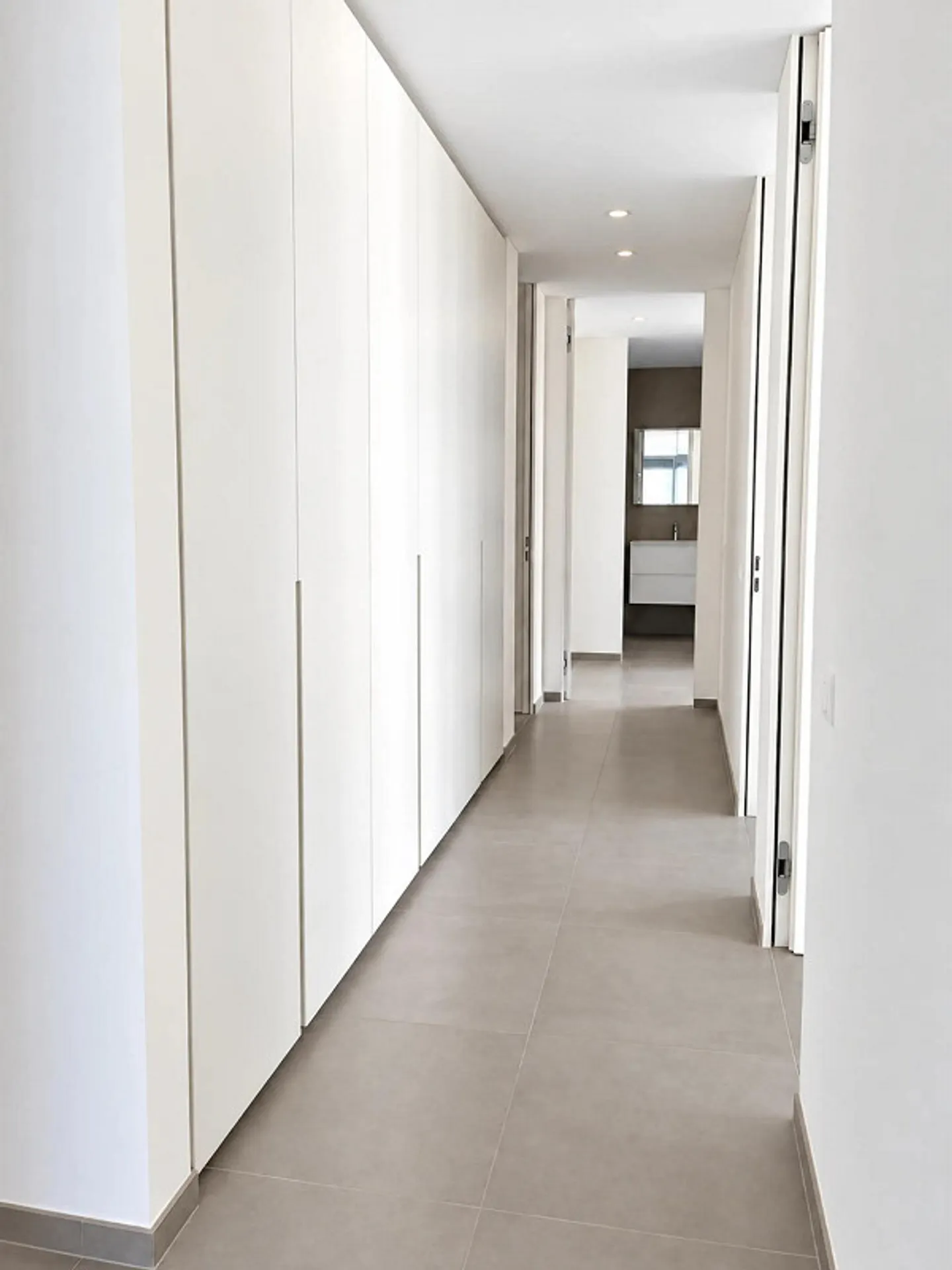 New modern 3.5-room apartment in Minusio - Photo 2 of 8