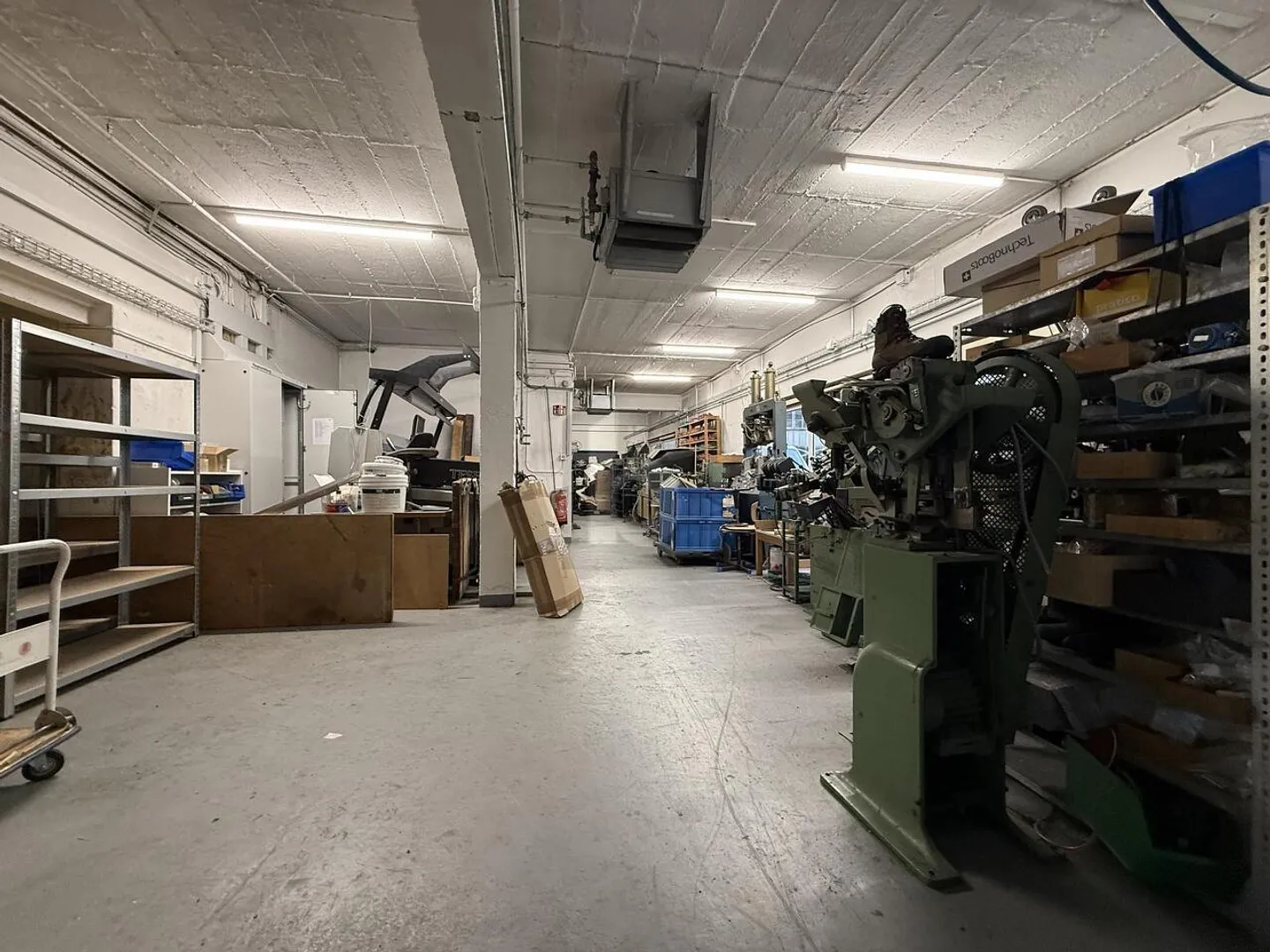 BEAUCOUP D'ESPACE, TOP CONNEXION & PRÊT À COMMENCER IMMÉDIATEMENT - Photo 2 sur 6