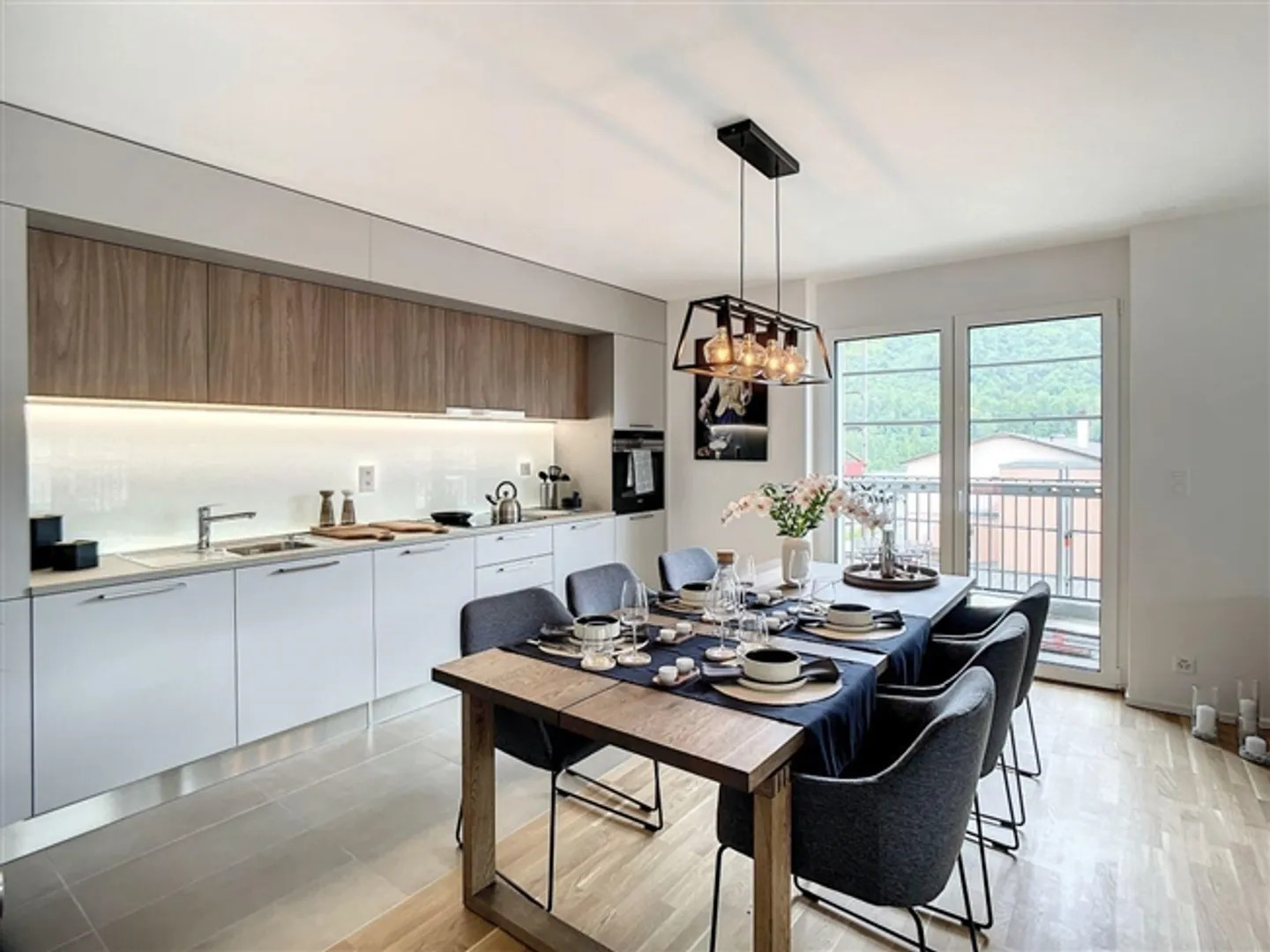 Appartement moderne de 3,5 pièces avec balcon - Photo 2 sur 8