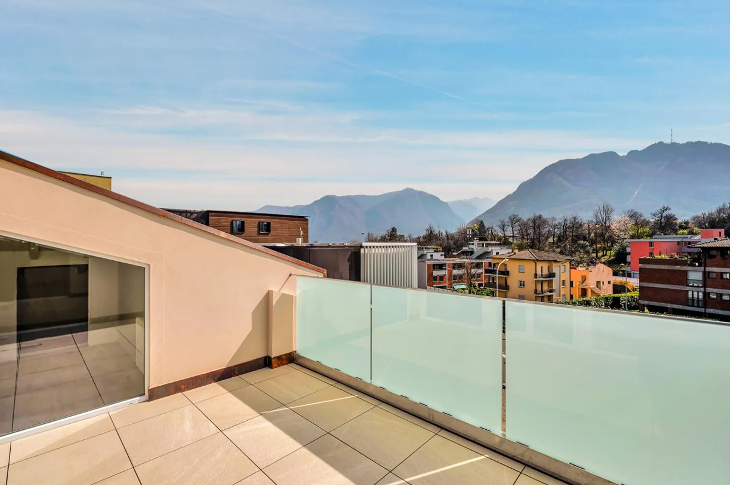 Attico ristrutturato - Foto 10 di 10