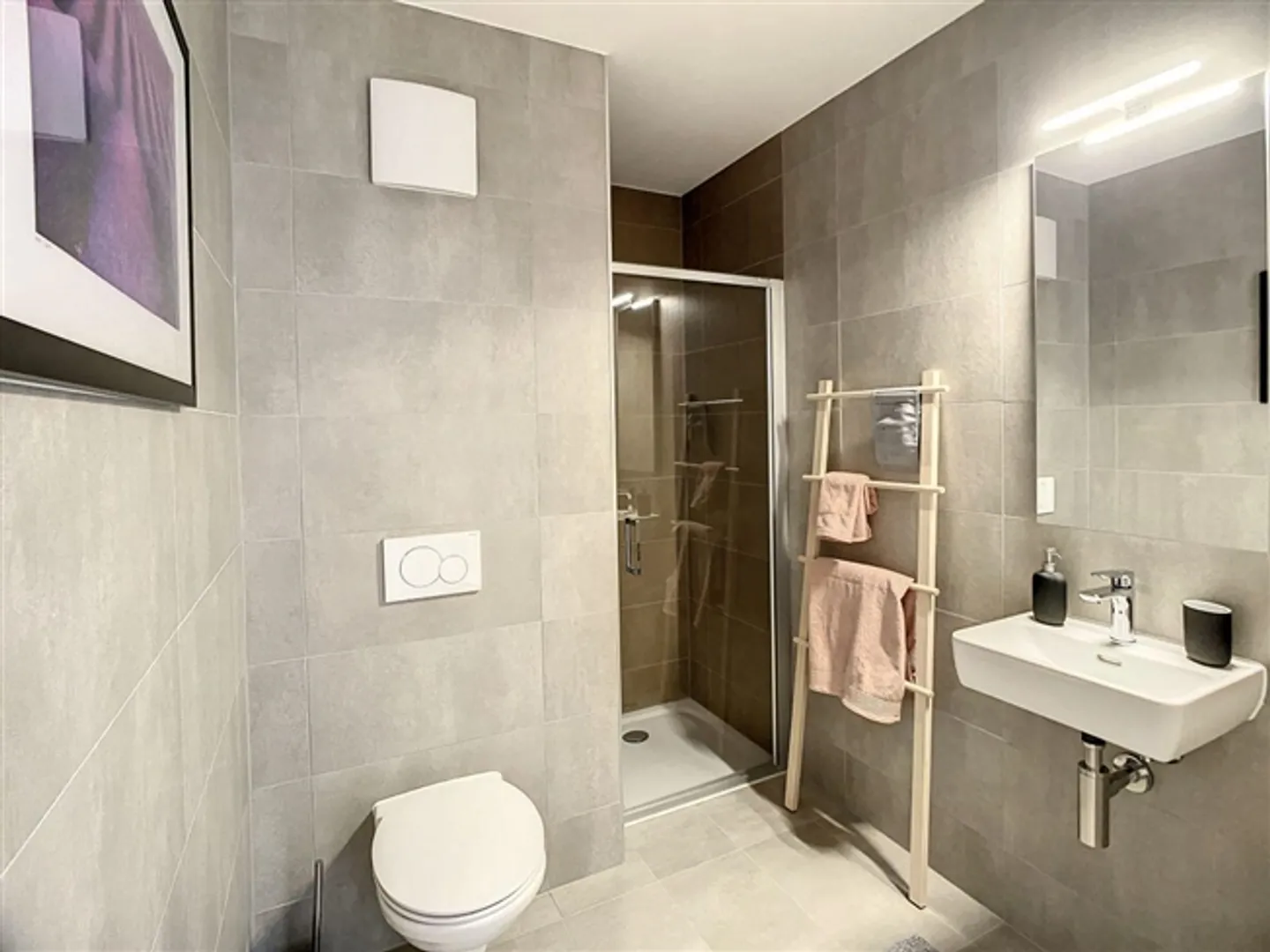 Appartement moderne de 3,5 pièces avec balcon - Photo 7 sur 8