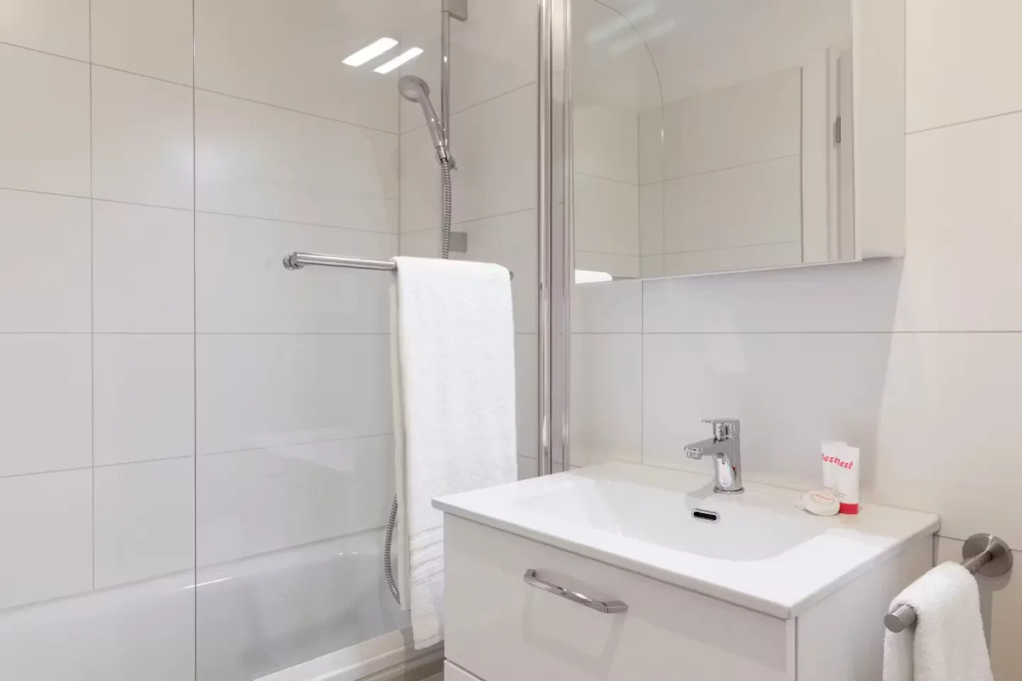 Chic Apartment in Zürich - Photo 4 of 4