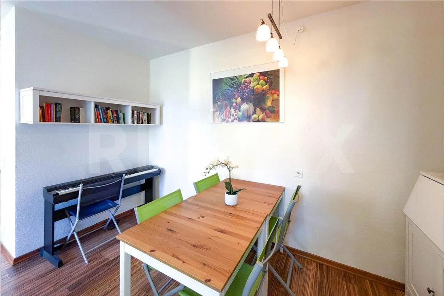 2.5-Room Apartment Near the Lake - Photo 6 of 9
