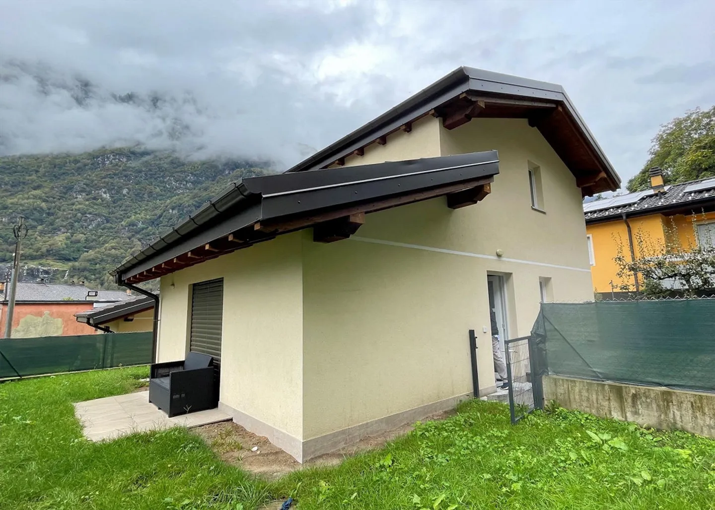 New single-family villa with garden just 5 minutes from Biasca - Photo 1 of 14