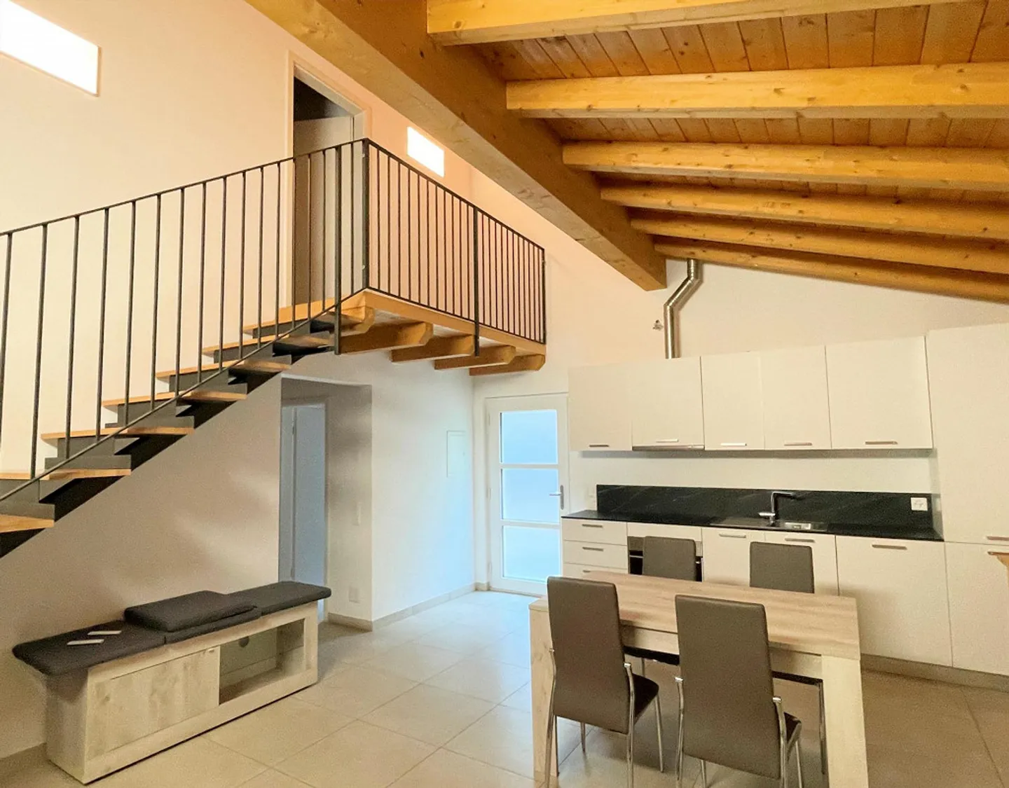 New single-family villa with garden just 5 minutes from Biasca - Photo 7 of 14