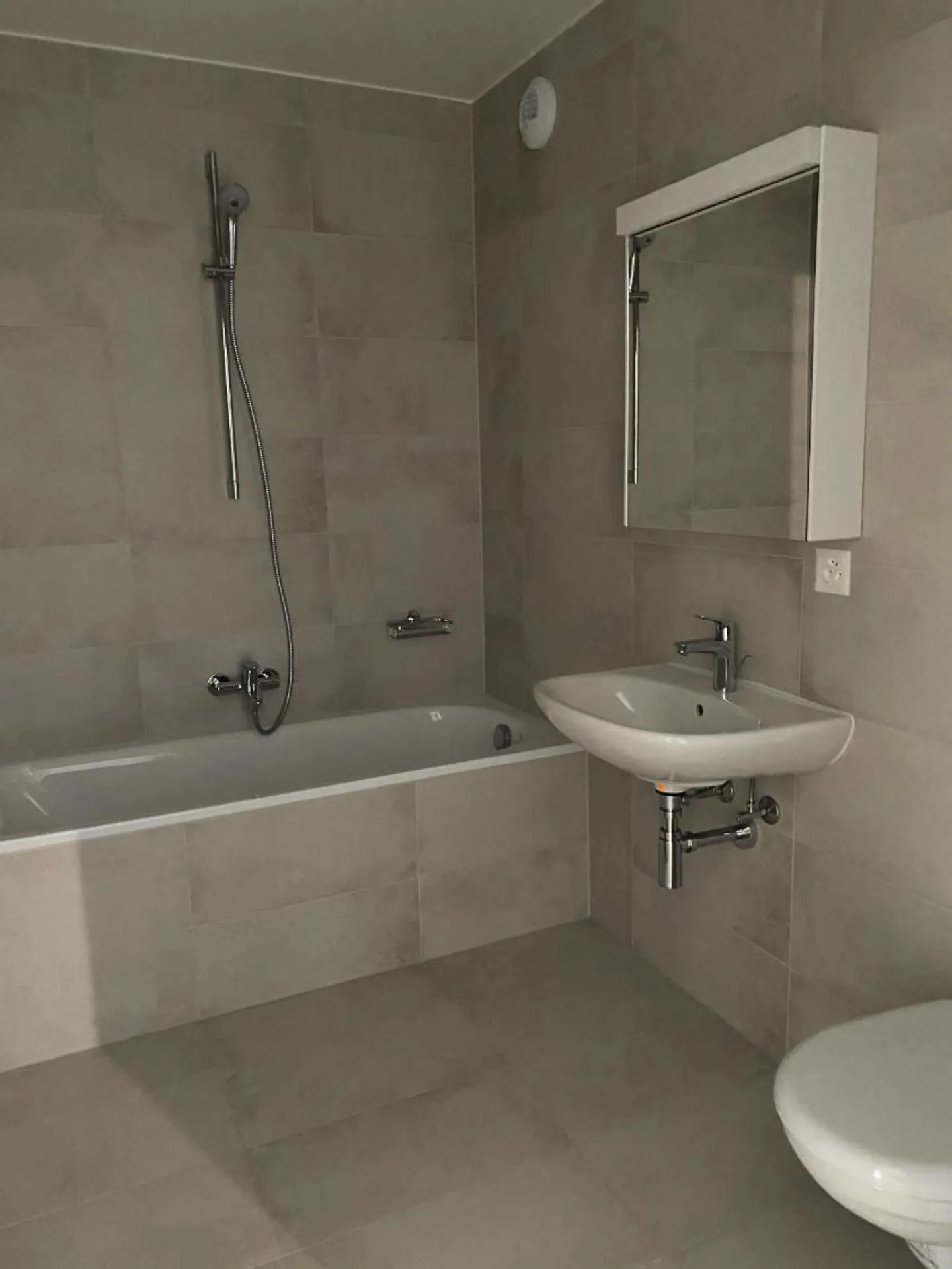 4-room apartment - Photo 3 of 3