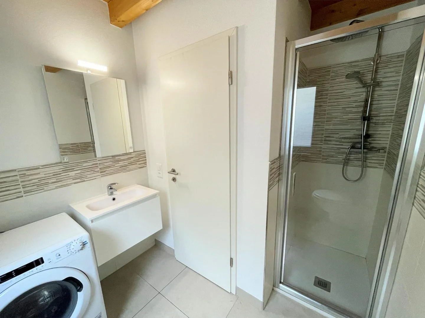 New single-family villa with garden just 5 minutes from Biasca - Photo 11 of 14