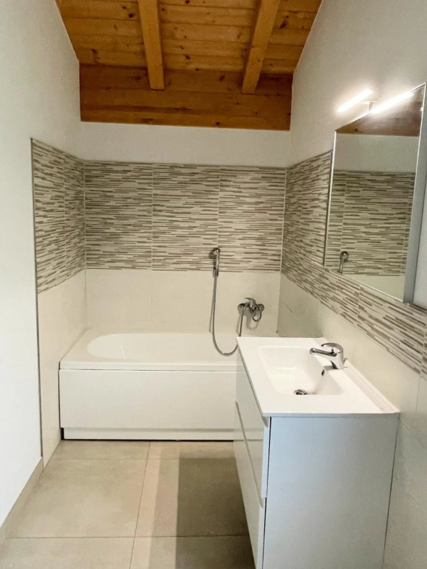 New single-family villa with garden just 5 minutes from Biasca - Photo 14 of 14