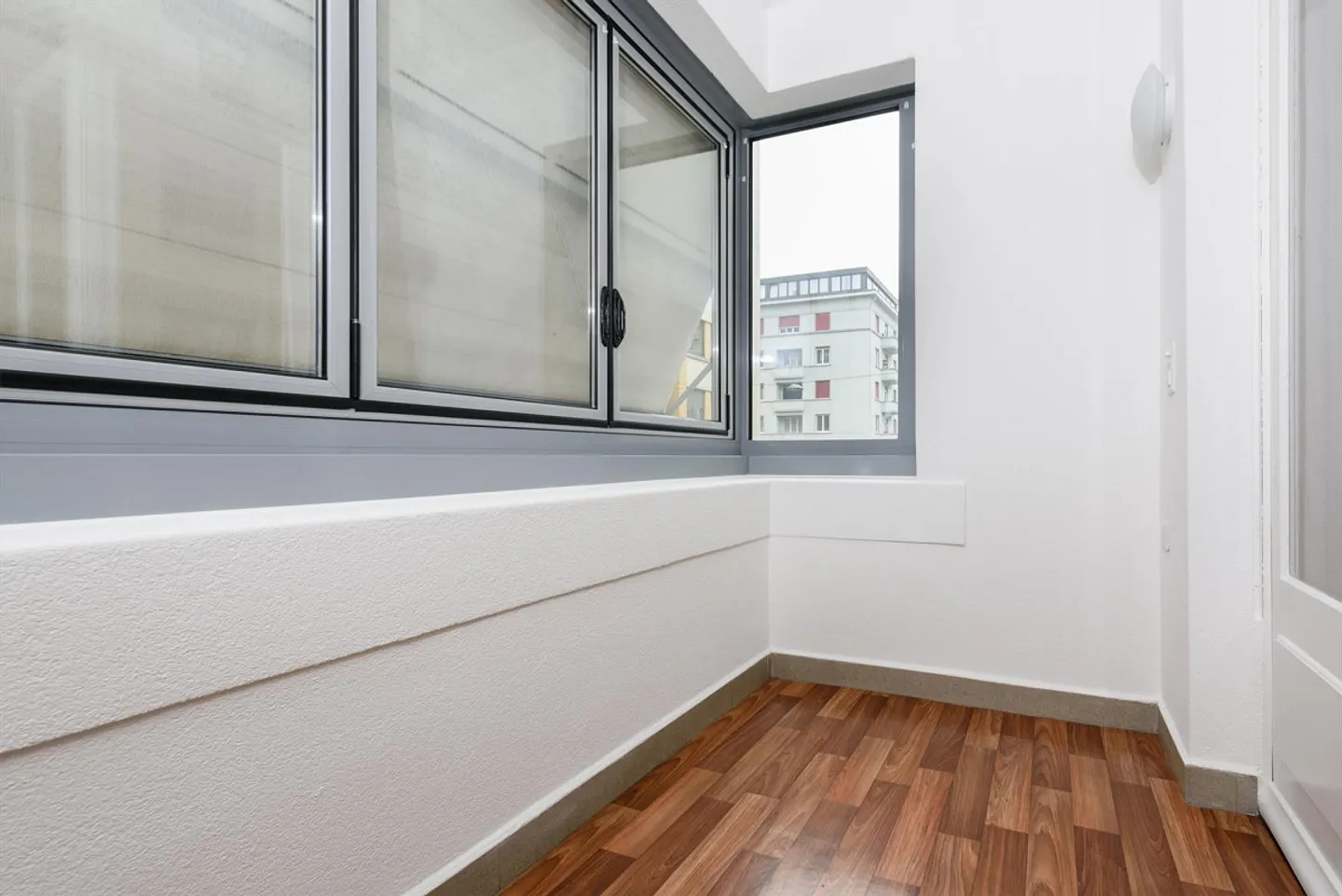 Ideale Lage Wohnung in Fribourg - Foto 6 von 7