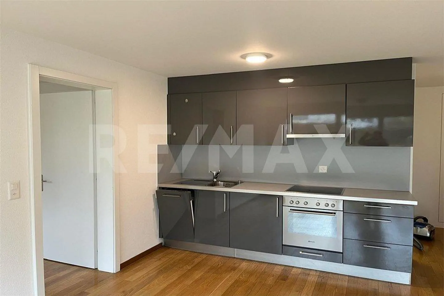 Apartment for rent - Photo 2 of 6