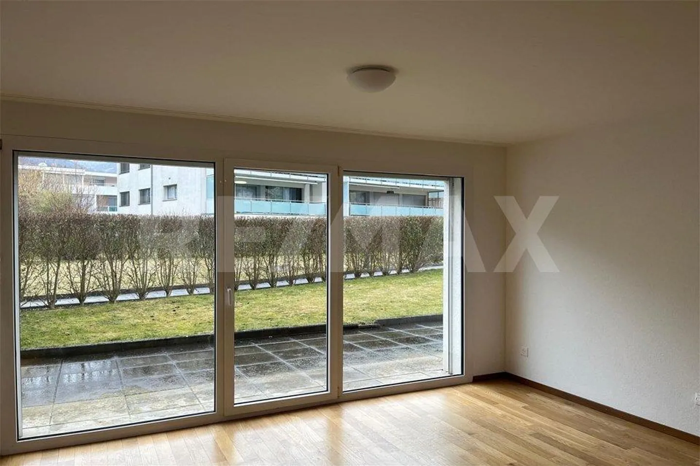 Apartment for rent - Photo 3 of 6