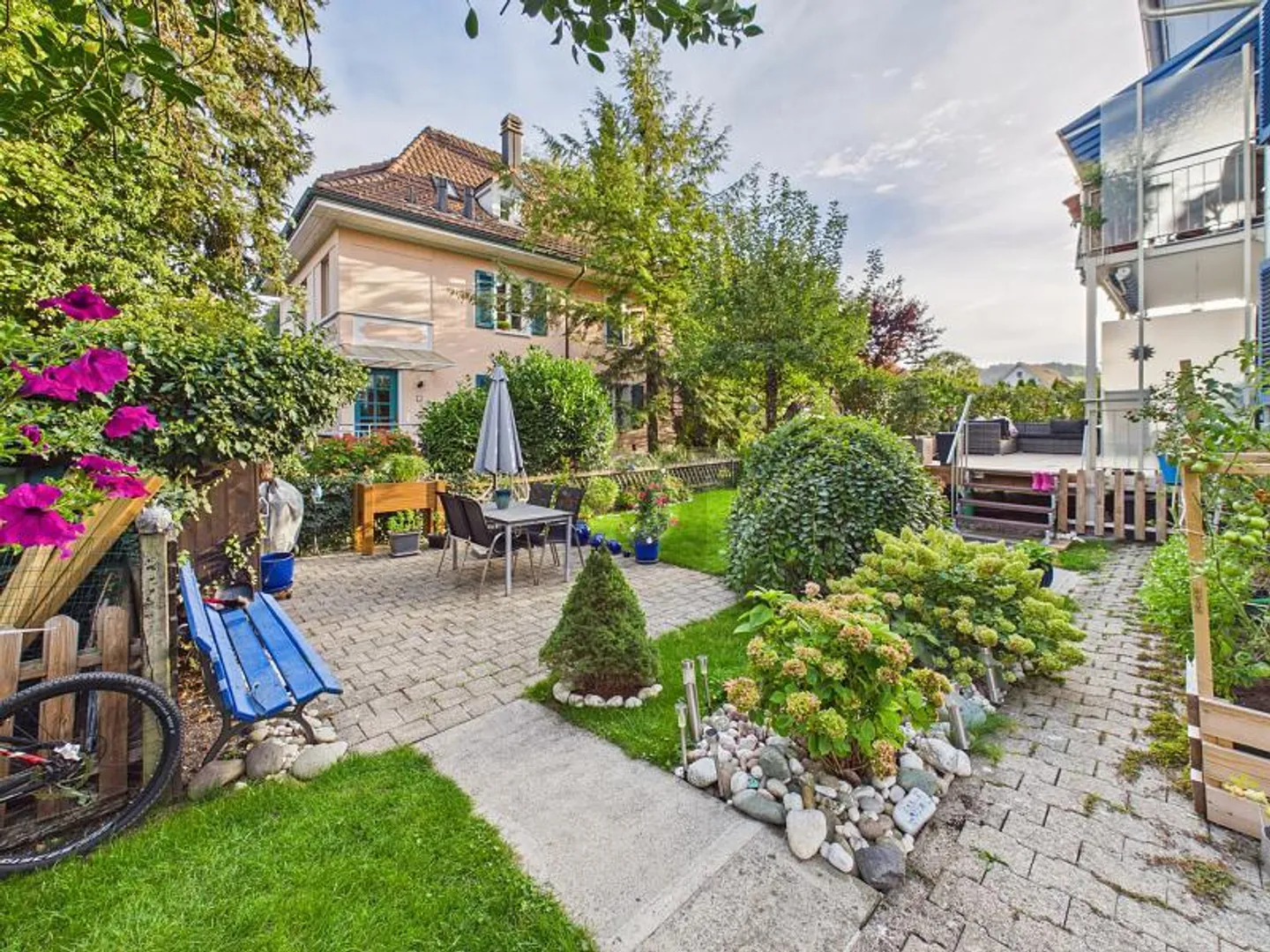 OASI VERDE IN UNA POSIZIONE TRANQUILLA, STANDARD DI PROPRIETÀ - Foto 1 di 6