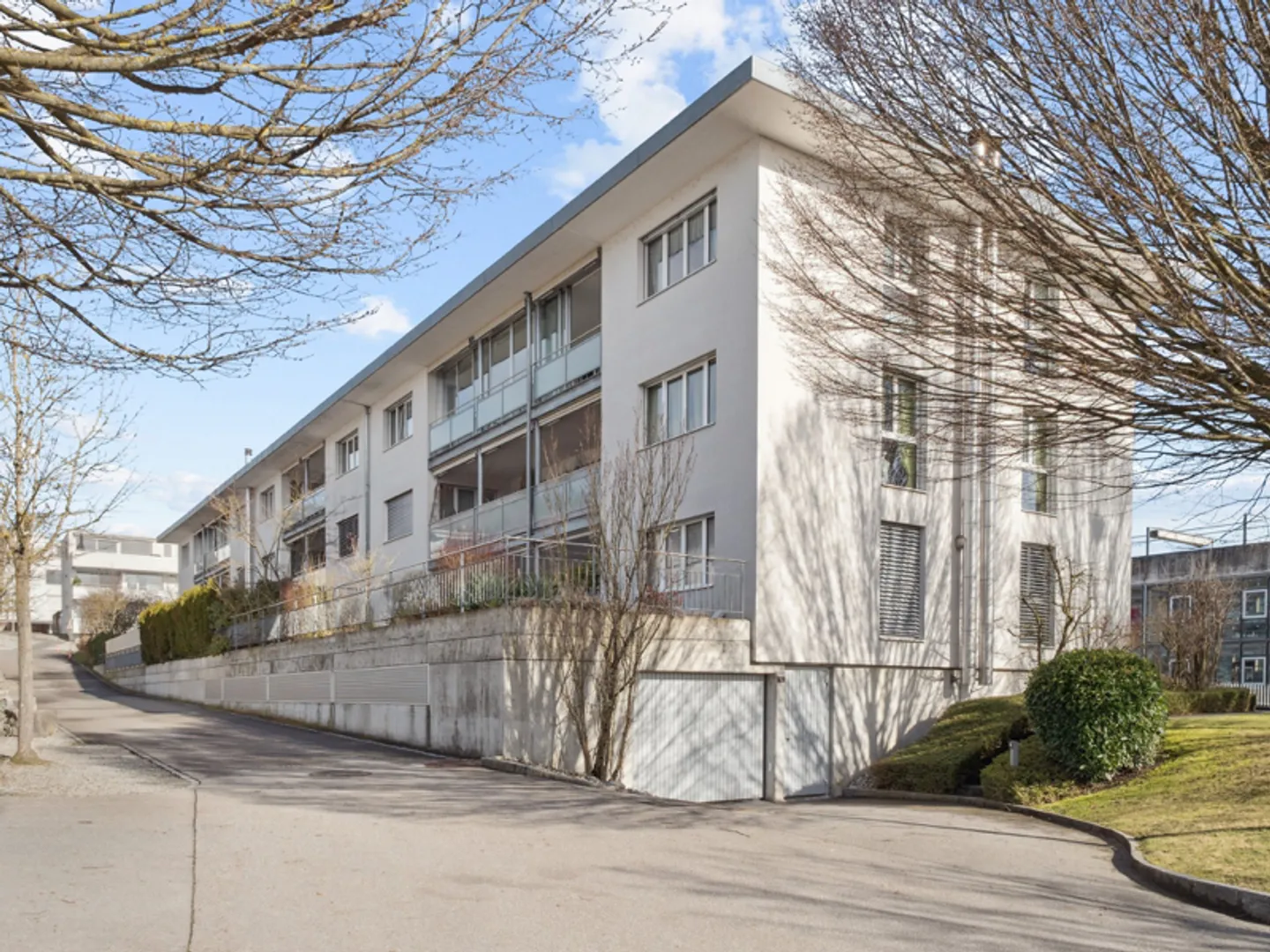 4.5-room apartment with 122 m², 15.7 m² loggia & Swedish stove Living with comfort in Lyss - Photo 1 of 9