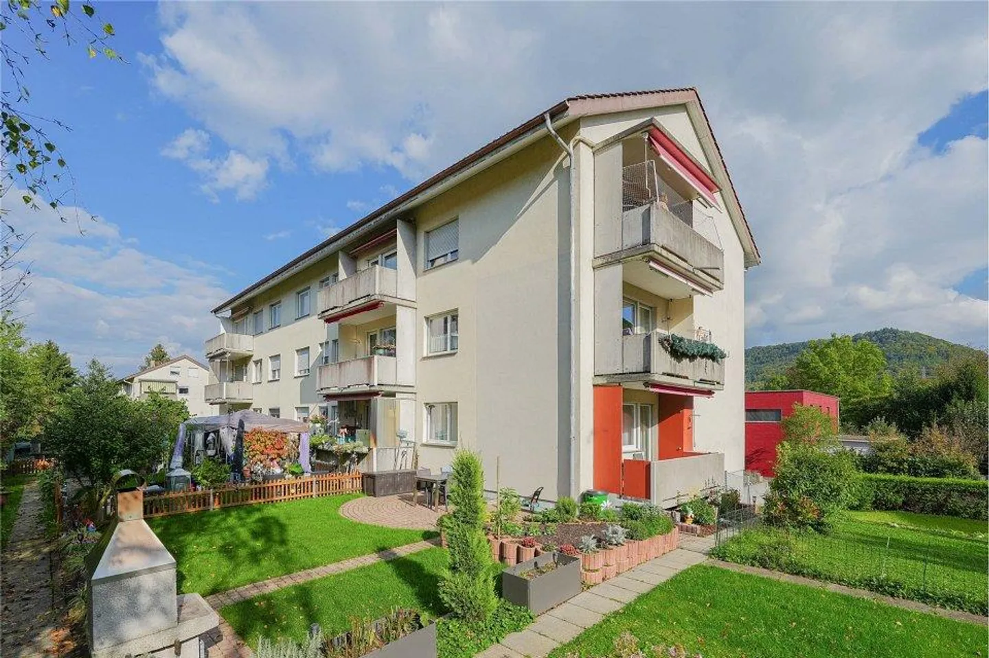 Ben tenuto e conveniente - Appartamento di 4,5 stanze con un giardino accogliente - Foto 1 di 13