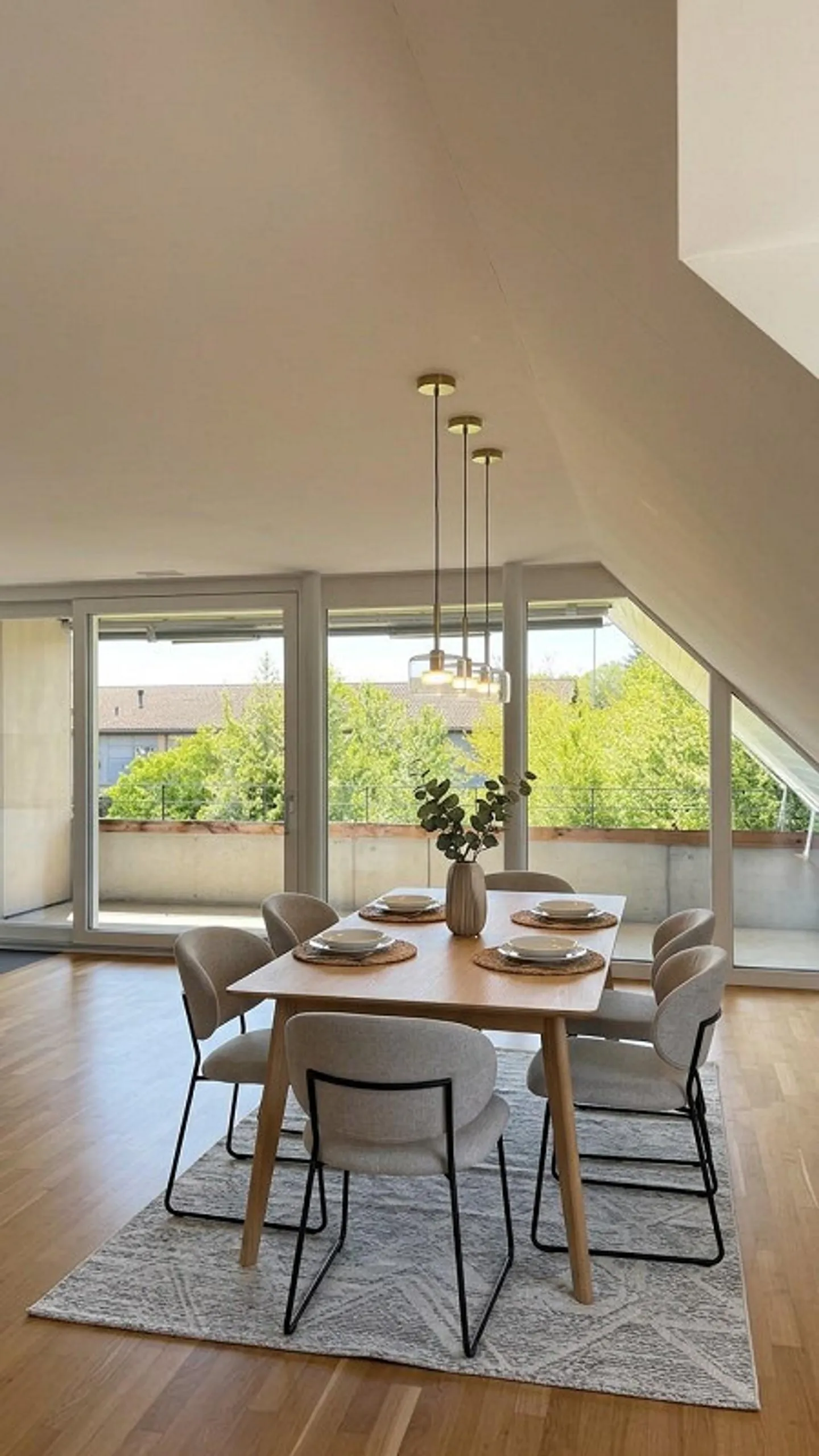 Moderne 2.5-Zimmer-Wohnung mit Balkon - Foto 1 von 13