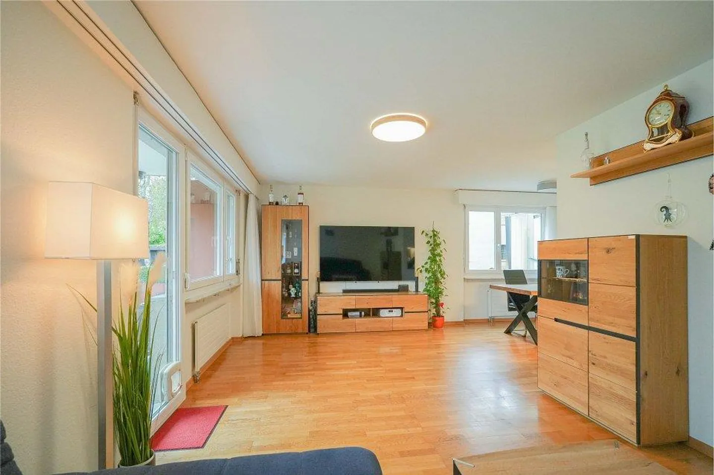 Ben tenuto e conveniente - Appartamento di 4,5 stanze con un giardino accogliente - Foto 6 di 13