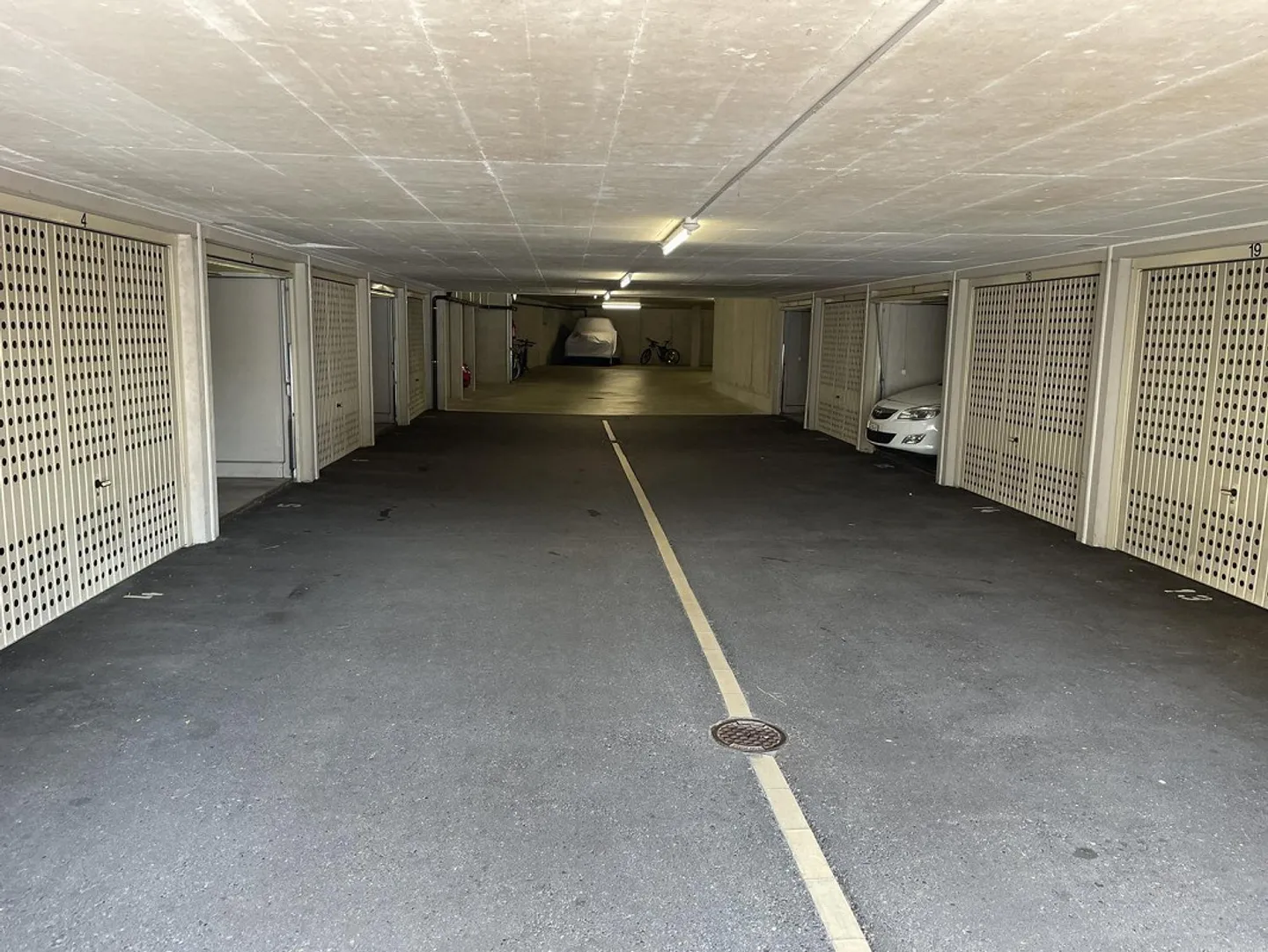 Moderne 2.5-Zimmer-Wohnung mit Balkon - Foto 12 von 13