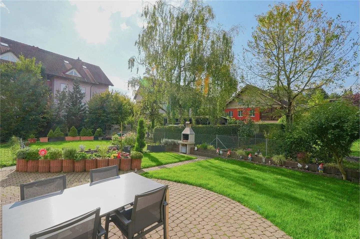 Ben tenuto e conveniente - Appartamento di 4,5 stanze con un giardino accogliente - Foto 8 di 13
