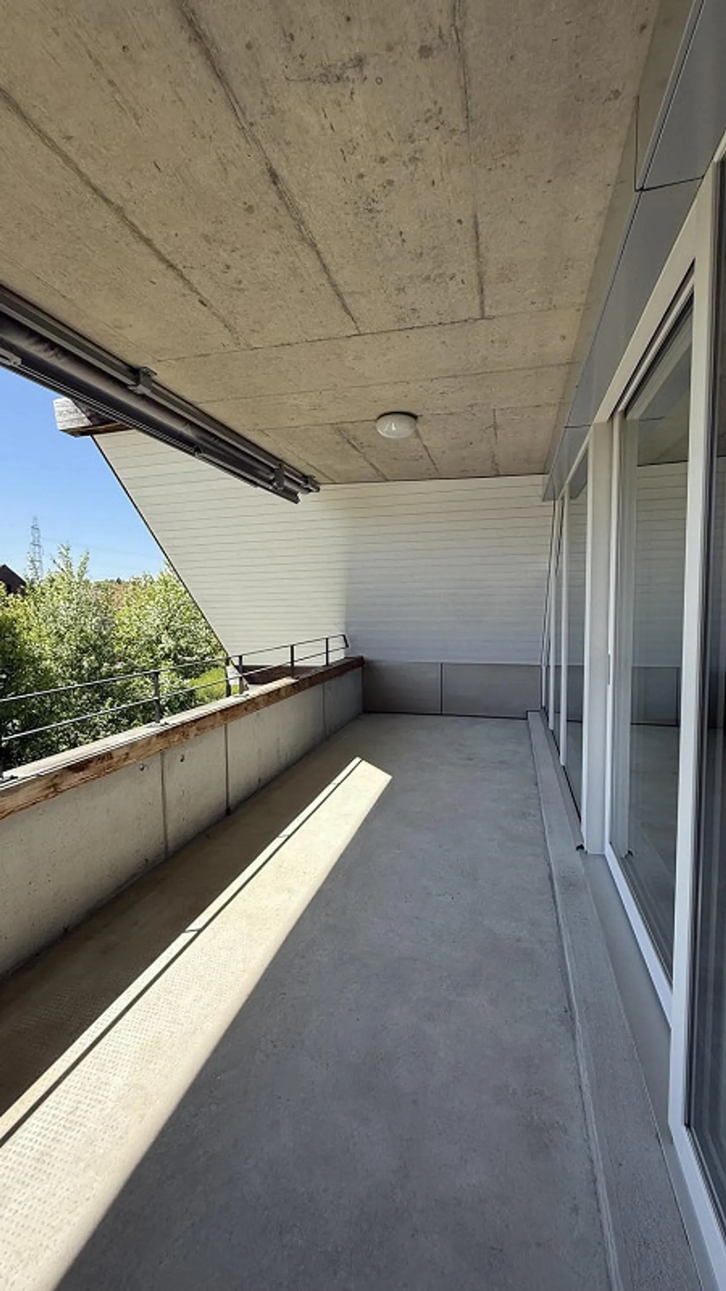 Moderne 2.5-Zimmer-Wohnung mit Balkon - Foto 13 von 13