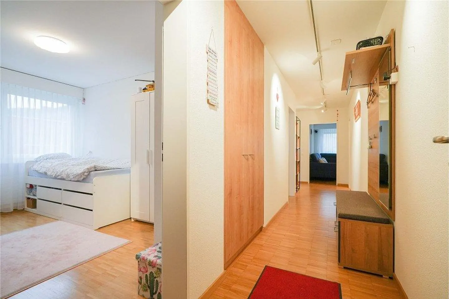 Ben tenuto e conveniente - Appartamento di 4,5 stanze con un giardino accogliente - Foto 9 di 13