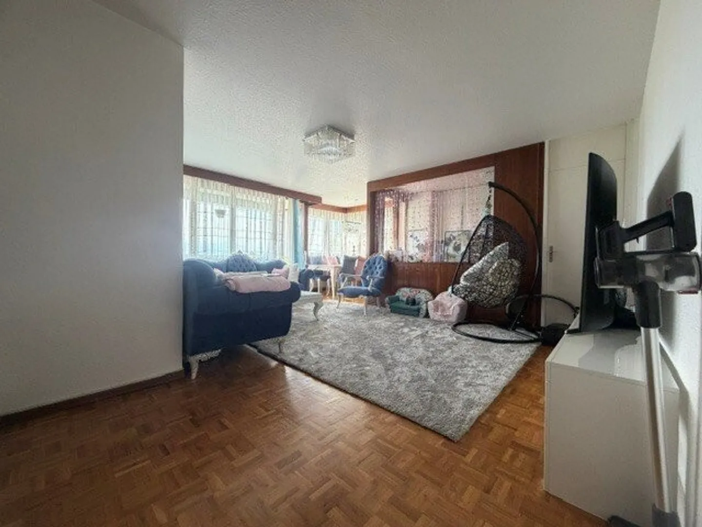 Chavannes District - Close to all amenities - Photo 2 of 11